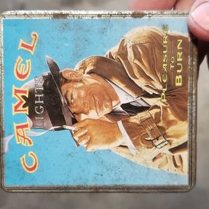 Camel cigarette tin